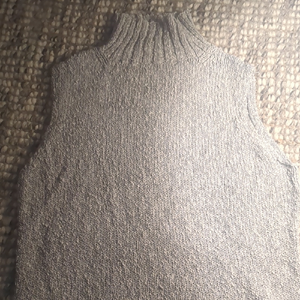 Gray Sleeveless Turtleneck Sweater